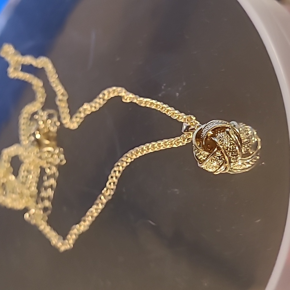 Gold toned Necklace